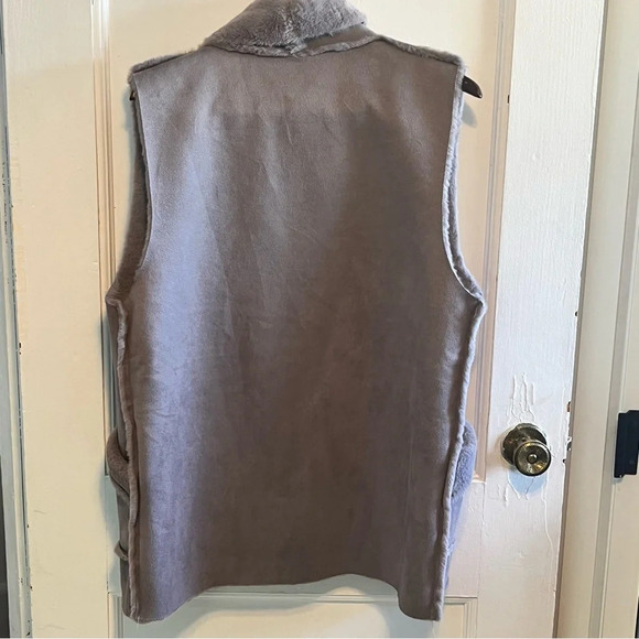 Mia & Tess Exclusive Grey Suede Cardigan Vest one size - Picture 4 of 8